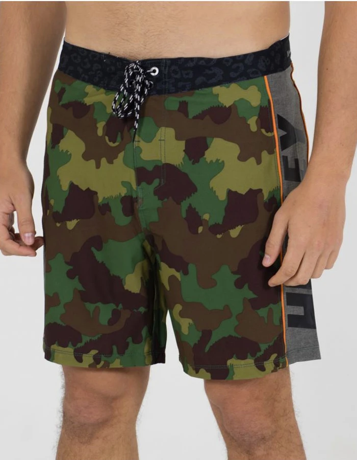 HURLEY PHANTOM FASTLANE WOODLAND BOARDSHORT 18" 1 HURLEY PHANTOM FASTLANE WOODLAND BOARDSHORT 18"
