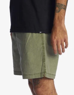 QUIKSILVER TAXER 17" ELASTICATED SHORTS FOUR LEAF CLOVER