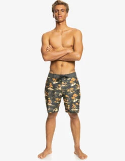 QUIKSILVER BOARDSHORT HEMPSTRETCH 69 18" 12 QUIKSILVER BOARDSHORT HEMPSTRETCH 69 18" -Salty Crew Shop quiksilver boardshort hempstretch 69 18 2