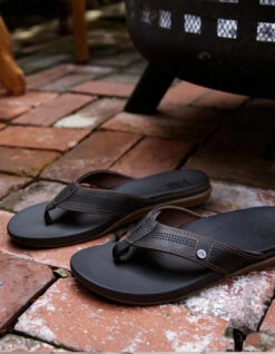 REEF SANDALS CUSHION LUX BLACK BROWN 10 REEF SANDALS CUSHION LUX BLACK BROWN -Salty Crew Shop reef infradito cushion lux brown 6