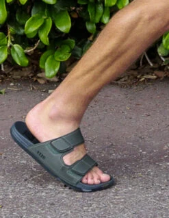 REEF SANDALS CUSHION TRADEWIND GREY OLIVE -Salty Crew Shop reef infradito cushion tradewind black 8 1