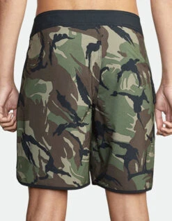 RVCA EASTERN TRUNK 18" BOARDSHORTS -Salty Crew Shop rvca eastern trunk 18 pantaloncini surf 2