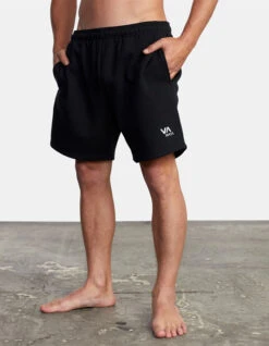 RVCA VA ESSENTIAL SWEATSHORT -Salty Crew Shop rvca va essential sweatshort 18 5 pantaloncini 7