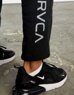 RVCA SWIFT SWEATPANT BLACK -Salty Crew Shop rvca va swift sweat pant black 6