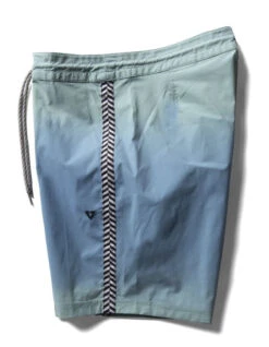 VISSLA BOARDSHORT WOODSIDE OVERSPRAY 17.5'' JADE -Salty Crew Shop vissla pantaloncini woodside overspray 17 5 jade 2