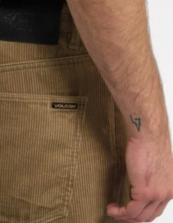 VOLCOM BILLOW TAPERED CORDUROY TROUSERS KHAKI -Salty Crew Shop volcom billow tapered corduroy pantaloni in velluto khaki 5
